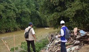 Perumda Air Minum Tirta Kahuripan Gandeng Dinas Lingkungan Hidup  Mengajak Masyarakat Menjaga Kelestarian Sungai Ciliwung