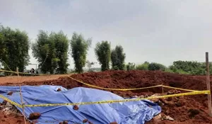 Geger! Satu Kontainer Sembako Dikubur di Depok