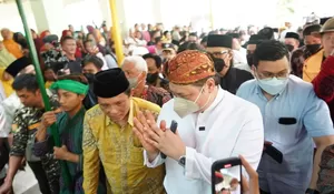 Hadiri Tradisi Yaa Qowiyyu, Airlangga: Berilah Kekuatan Kepada Kami Umat Muslim