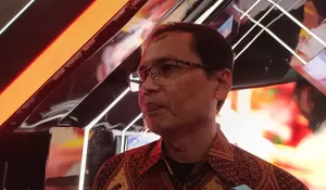 Nggak Punya Kantong Parkir, Jalan Tegar Beriman Cibinong Masih Dipenuhi Parkir Liar