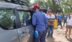 Orang Tua Lalai, Dua Balita Terkunci di dalam Mobil di Rest Area Sentul