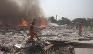 Tumpukan Sampah di Cengkareng Alami Kebakaran, 17 Unit Damkar Dikerahkan