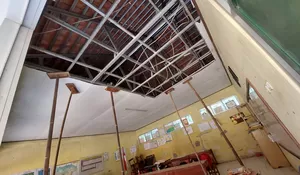 Siswa Terancam Tertimbun, Atap SDN Rumpin 03 Bogor Hanya Diganjal Bambu Seadanya, Lihat Videonya!