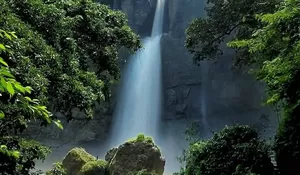 Intip Indahnya Curug Cimarinjing di Geopark Ciletuh Sukabumi, Pesona Keindahan Air Terjun Tiga Tingkat
