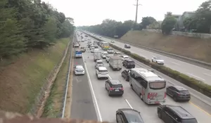 Mobil Fortuner Kecelakaan di Tol Cijago, Begini Kondisi Pengemudinya