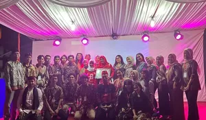  Penampilan Lenong RT04 Kelurahan Cipayung Meriahkan HUT ke 78 RI 