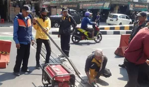DPUPR Depok Atasi Besi Menganga di Underpass Dewi Sartika