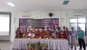 Ciptakan Lingkungan Asri di Lokus Kampung Caraka, Seluruh Warga RW2 Sukatani Dilatih P2L 