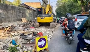 Pemkot Depok Lakukan Penataan Trotoar di Cimanggis, Berikan Rasa Aman Pejalan kaki