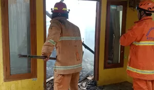 Satu Rumah di Leuwinanggung Hangus Terbakar