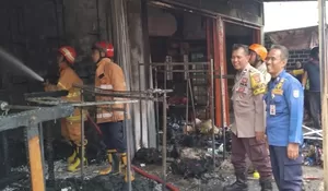 Toko Pakaian di Bulak Timur Cipayung Depok Kebakaran, Ini Sebabnya