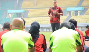 Senam Sparko Rutin Bareng Aparatur, Plt Wali Kota Bekasi Titip Pesan Tingkatkan Kewaspadaan Wilayah