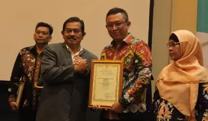Kota Bekasi Sabet Penghargaan Adminduk Juara 2023 Tingkat Jawa Barat