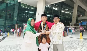 Haru Putra Ifa Faizah Rohmah Ikut Ajang Debat Internasional, Faqih Muhajir Al Hamidy Harumkan Nama Indonesia