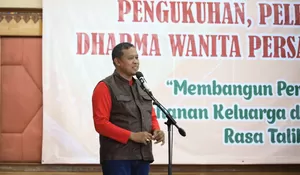 Hadiri Acara Dharma Wanita Disdik, Wali Kota Bekasi Tri Adhianto : Semangat Membangun Perempuan Cerdas