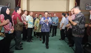 Hadapi Persoalan Kota Bekasi, Pj Wali Kota Raden Gani Muhammad Minta Bantuan Camat dan Lurah