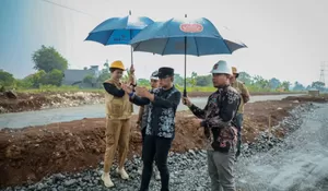 Wali Kota Bogor Bima Arya Cek Proyek 'Nyicil' Jalan R3, Progres Baru 32 Persen