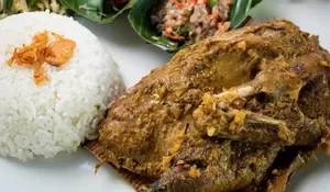 Resto Olahan Ayam dan Bebek Populer saat Wisata Kuliner di Bogor, Dijamin Anti Gagal!