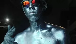 Bahaya Cat Kulit pada Manusia Silver: Kesehatan dan Resikonya