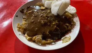 Tahu Telor Khas Lamongan: Lezatnya Paduan Tahu dan Telur dalam Saus Kacang