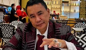 Sindiran Pedas Hotman Paris soal Podcaster Jago Selingkuh Ramai Dikaitkan dengan Ramalan Hard Gumay, Netizen Curiga Ada Pengalihan Isu