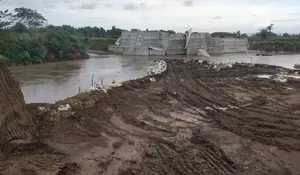 Proyek Pembangunan DAM Pelimpah di Jember Ambrol, DPRD Jatim Minta OPD Terkait Segera Uji Lab Material: Jangan Ada Kecurangan