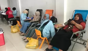 Warga Antusias Sambut Aksi Donor Darah PMI Jember di Matahari Johar Plaza, 45 Pendonor dari 71 Pendaftar Lulus Skrining Kesehatan 