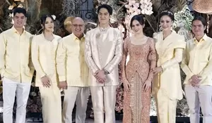 Dul Jaelani Sendirian saat Foto Keluarga Usai El Rumi Lamaran, Maia Estianty Ungkap Alasan Tissa Biani Tak Bisa Hadir di Acara Pertunangan Syifa Hadju