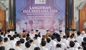 Hendak Masuk PTN, Ribuan Siswa di Jombang Ikuti Doa Bersama 