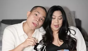 Gaya Bumil Natasha Putri Istri Cellos Menuju Hari Bersalin! Cantik Pamer Baby Bump, Warganet: Kembar?