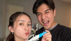 ‎Victor Agustino MCI Umumkan Kehamilan Pertama Istrinya Pakai Cara Unik, Warganet: Mini Victors