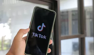 Pamer Ibadah di TikTok hingga Instagram saat Ramadhan, Benarkah Termasuk Riya’ dan Menghapus Pahala? Ini Dalil dan Penjelasannya
