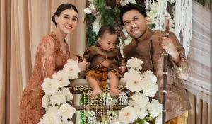 Momen Acara Tedak Siten Baby Arash, Anak Pertama Aaliyah Massaid dan Thariq Halilintar