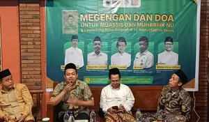Jarang Dikenal, Puluhan Aktivis dan Pecinta Sejarah Kota Pahlawan Luncurkan Buku Biografi KH Fattah Yasin Sebagai Pejuang Bangsa