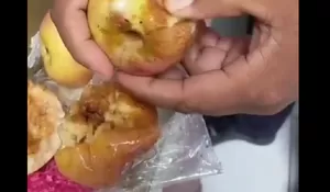 Viral Dugaan Apel Busuk Jadi Menu MBG di SD Negeri 39 Ampenan, Publik Soroti Pengawasan Pangan Sekolah
