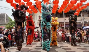 Bukan Sekedar Estetika, Perayaan Grebeg Sudiro Menyambut Imlek di Solo Juga Dimeriahkan Pertunjukan Barongsai Berbagai Warna, Ternyata Ini Maknanya