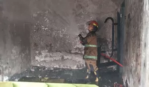 Uap Bensin Tersulut Aliran Listrik, Toko Kelontong di Ploso Jombang Ludes Terbakar