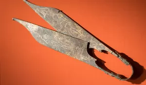 Asal Muasal Gunting: Alat Sederhana yang Penting dalam Kehidupan Sehari-hari