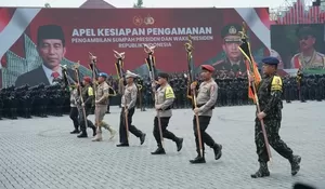 Presiden Jokowi Anugerahkan Penghargaan kepada Tujuh Satuan Kerja Polri