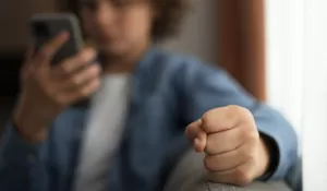 Australia Jadi Pelopor Dunia, Larang Remaja di Bawah 16 Tahun Akses Media Sosial