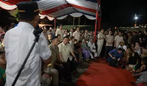 Malam Tahun Baru di Posko Pengungsian Batu Hula Meriah: Warga Cek Kesehatan, Anak-anak Dapat Mainan