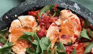 Sambal Kemangi Telur Asin, Resep Masakan Simple Wangi Gurih dan Pedas Nendang Bikin Nagih
