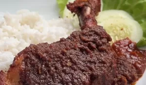 Cara Membuat Ayam Bumbu Ireng, Resep Khas Madura Lezat Gurih dan Pedas, Ngabisin Nasi Sebakul