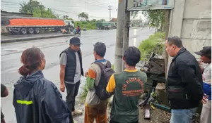 Pipis Sembarangan, Buruh Bongkar Muat di Wiradesa Pekalongan Tewas Kesetrum Tiang Lampu Jalan