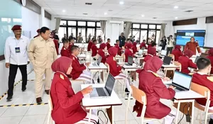 Prabowo Kagum Lihat Anak Cleaning Service hingga Ojol Orasi 4 Bahasa Asing di Peresmian Sekolah Rakyat