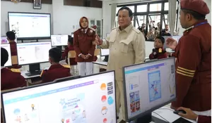 Siswi Sekolah Rakyat Dasar Beri Surat ke Presiden Prabowo: Terima Kasih Kami Bisa Merasakan Sekolah