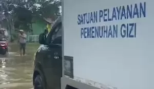 Momen Mobil SPPG Terobos Banjir di Banjar untuk Kirim Bantuan Makanan Bergizi