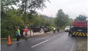 Kecelakaan Tunggal Truk Tangki Pertamina di Wonogiri, Diduga Pengemudi Kurang Konsentrasi