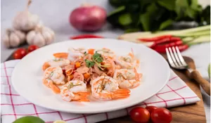 Tumis Udang Bawang Putih Simpel dan Praktis Cocok untuk Menu Makan Sahur Bareng Suami dan Anak di Rumah, Cek Resepnya di Sini