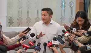 Seskab Teddy Bantah Kabar Prabowo Pakai 2 Pesawat Kepresidenan ke Luar Negeri